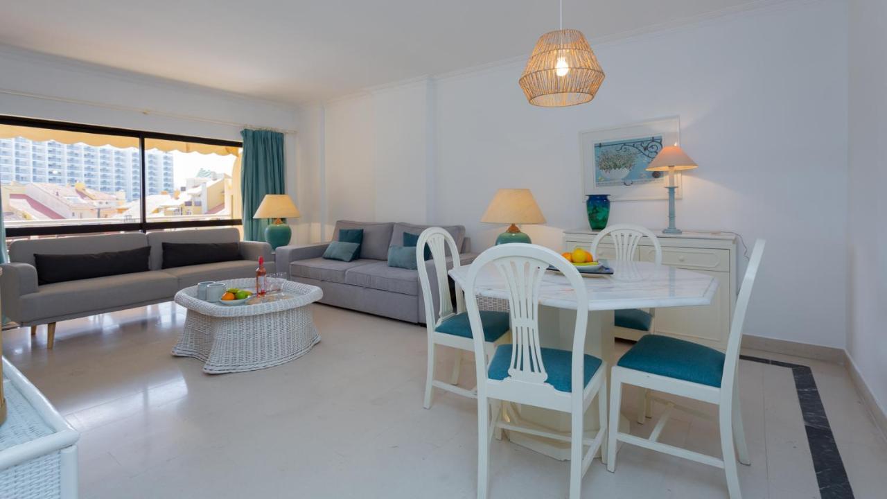 Marina 2Bdr Apartment With Balcony & Pool - 5Min From Beach By Lovelystay กัวเตย์รา ภายนอก รูปภาพ