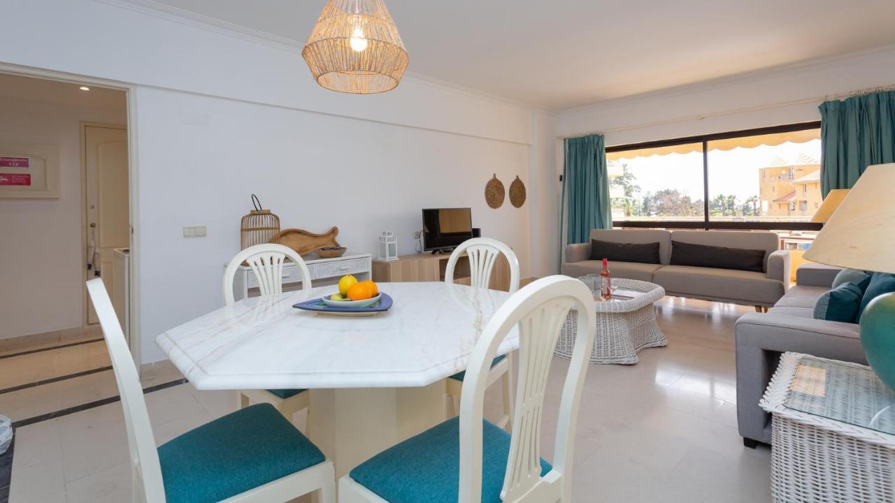 Marina 2Bdr Apartment With Balcony & Pool - 5Min From Beach By Lovelystay กัวเตย์รา ภายนอก รูปภาพ
