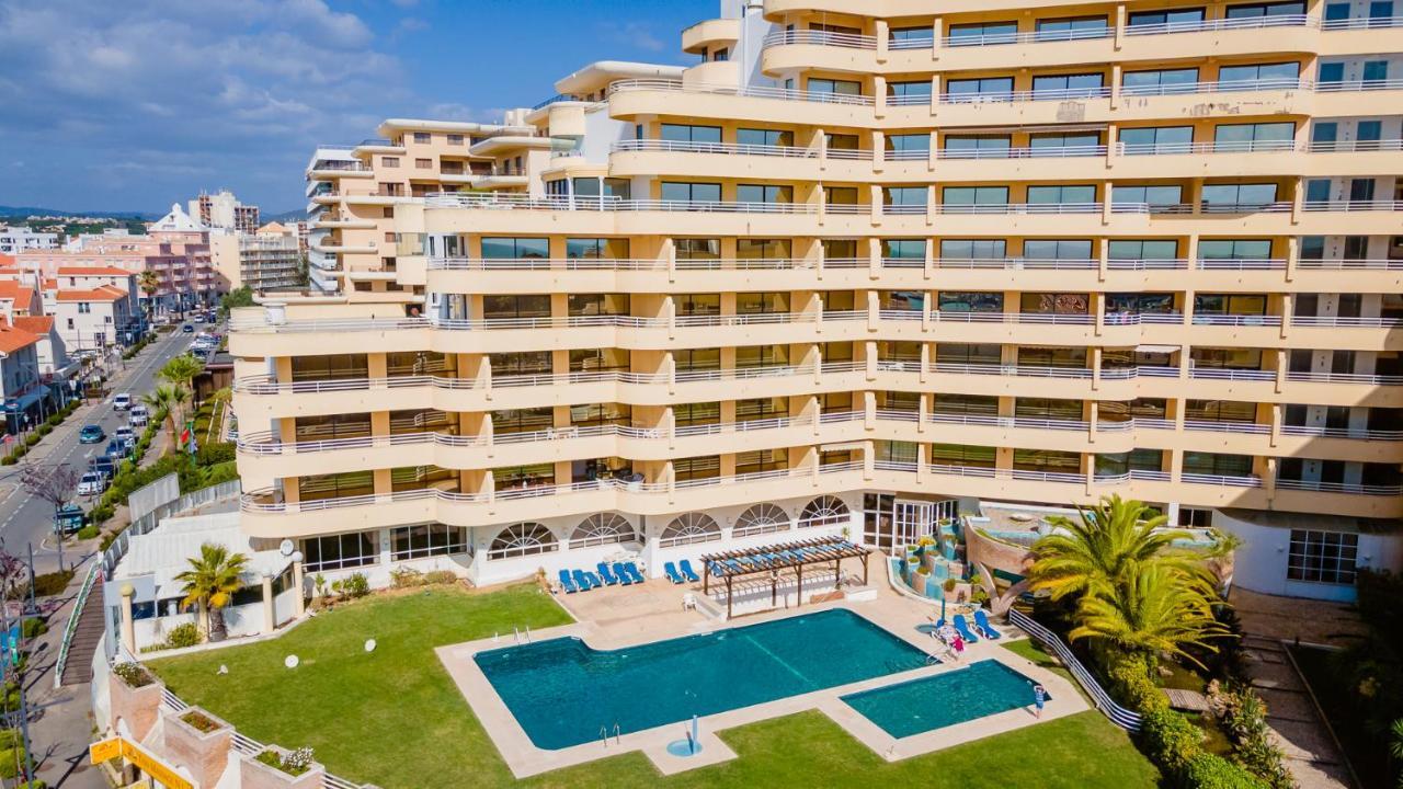 Marina 2Bdr Apartment With Balcony & Pool - 5Min From Beach By Lovelystay กัวเตย์รา ภายนอก รูปภาพ